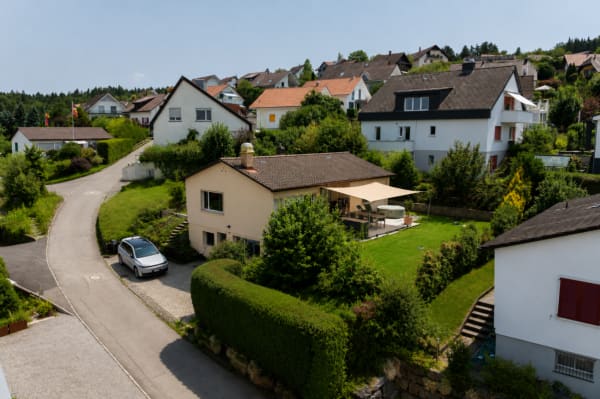 Immobilie in Bäriswil Be - Freistehendes Einfamilienhaus mit unverbaubarer Aussicht - Bild 0