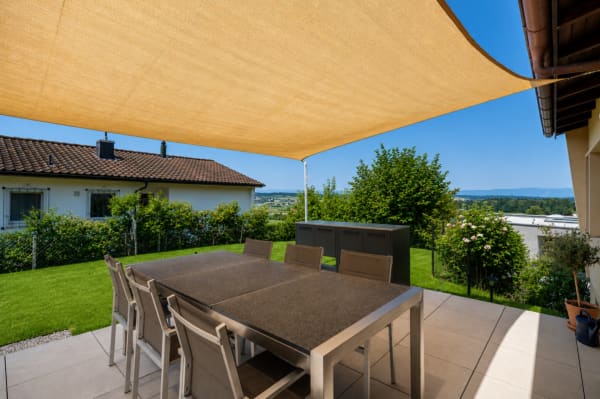 Immobilie in Bäriswil Be - Freistehendes Einfamilienhaus mit unverbaubarer Aussicht - Bild 1