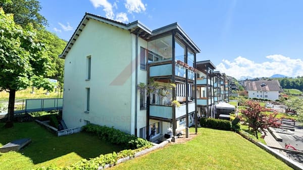 Immobilie in Greppen - Wohnen mit traumhafter Aussicht Ã¼ber dem VierwaldstÃ¤ttersee - Exklusive 3-Zimmer-Wohnung mit freier KÃ¼chengestaltung - Bild 0