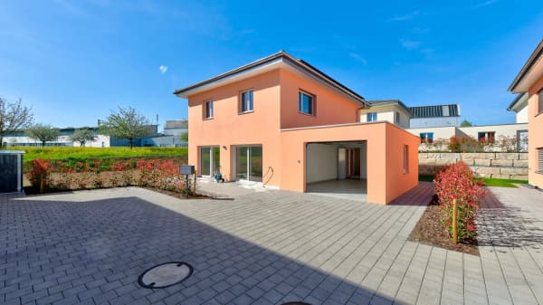 Immobilie in Engwilen - Neubau, nahezu energieautark - Freistehendes 5Â½-Zimmer Familien-Einfamilienhaus mit grossem Garten - Bild 0