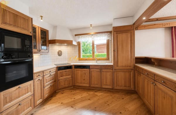 Immobilie in Crans Vs - En Exclusivité ! Superbe chalet de 8.5 pièces en bordure du golf Ballesteros à Crans ! - Bild 5