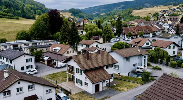 Immobilie in Mümliswil - Einziehen statt renovieren - komplett kernsaniertes Einfamilienhaus in MÃ¼mliswil - Bild 0