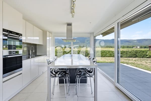 Immobilie in Grens - En exclusivitÃ© : Grand duplex en rez-de-jardin Ã  Grens - Bild 3