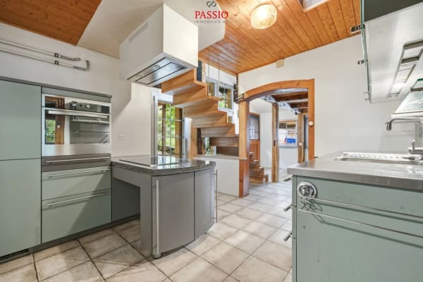 Immobilie in Gsteigwiler - Charmantes 4-Zimmer-Doppeleinfamilienhaus mit Blick auf die Jungfrau - Bild 5
