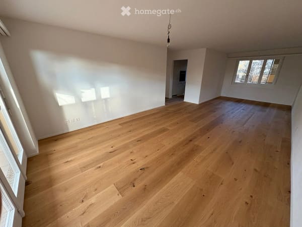 Immobilie in Niederrohrdorf - Kernsanierte, ruhige 3 1/2 Zimmerwohnung im Dorfkern, im 1. OG (AAA-Lage) - Bild 1