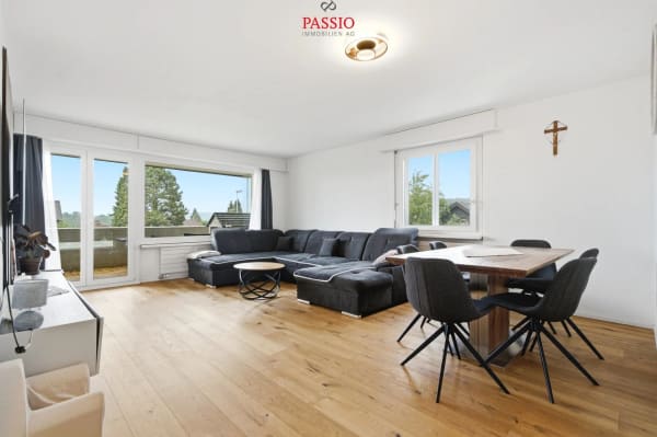 Immobilie in Lengnau Be - Neu sanierte 4.5-Zimmerwohnung mit Alpenblick und Gartenanteil - Bild 0