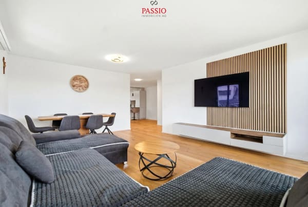 Immobilie in Lengnau Be - Neu sanierte 4.5-Zimmerwohnung mit Alpenblick und Gartenanteil - Bild 2