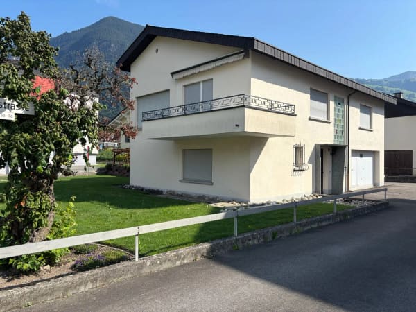 Immobilie in Schattdorf - Einfamilienhaus mit Einliegerstudio an zentraler Lage in Schattdorf - Bild 0