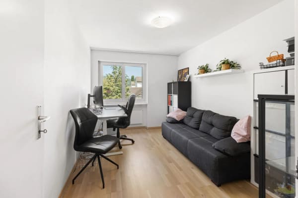 Immobilie in Beringen - Helle 4.5-Zimmer-Wohnung mit Balkon in Beringen kaufen - Bild 3
