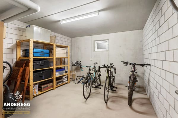 Immobilie in Seuzach - Helle 4.5-Zi.-Wohnung im 2. OG mit Lift und Bastelraum an zentraler La - Bild 11