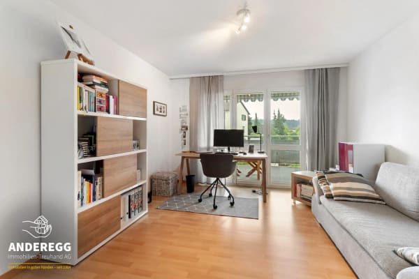 Immobilie in Seuzach - Helle 4.5-Zi.-Wohnung im 2. OG mit Lift und Bastelraum an zentraler La - Bild 6