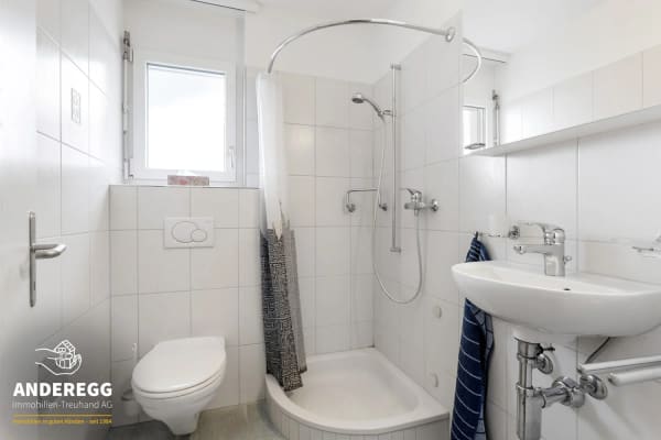 Immobilie in Seuzach - Helle 4.5-Zi.-Wohnung im 2. OG mit Lift und Bastelraum an zentraler La - Bild 9
