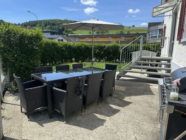 Immobilie in Tenniken - Renovierte 3.5 Zimmer-Gartenwohnung inkl. PP - Bild 0