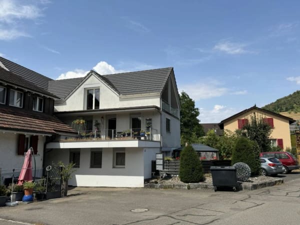 Immobilie in Tenniken - 4.5 Zimmer-Maisonettewohnung inkl. PP - Bild 0