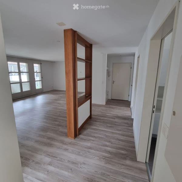 Immobilie in Koblenz - Helle 4.5-Zimmer-Wohnung mit Balkon in Koblenz â€“ sofort verfÃ¼gbar! - Bild 2