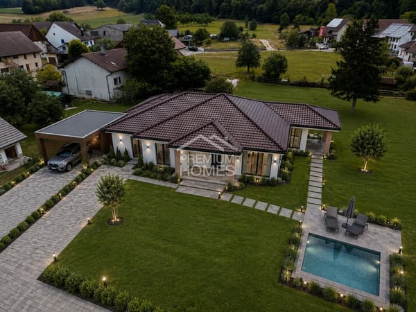 Immobilie in Lugnez - Plus d'espace pour les plus beaux moments - Bild 0