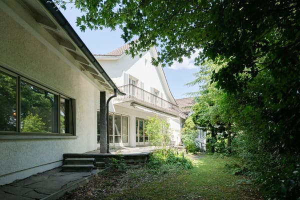 Immobilie in Berg Tg - Historische Landhausvilla in ruhiger Lage - Bild 0