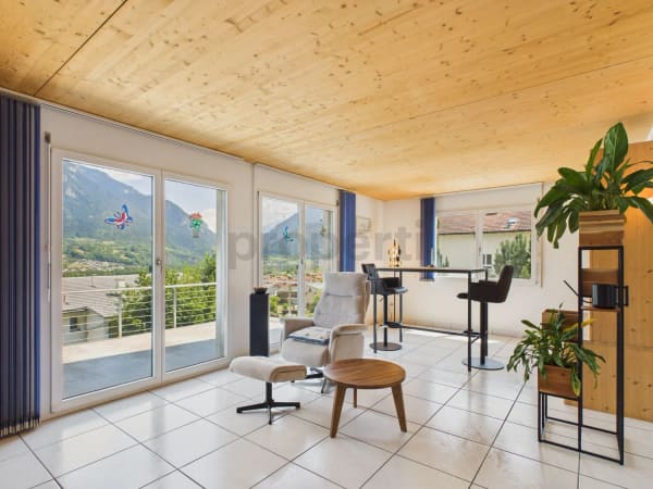 Immobilie in Summaprada - Ihr neues Zuhause mit Terrasse, Garten, Balkon und wunderbarer Aussicht - Bild 1