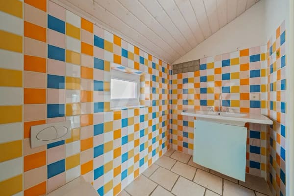 Immobilie in Bassins - Pour les amoureux de rÃ©novation : maison familiale avec vue lac - Bild 8