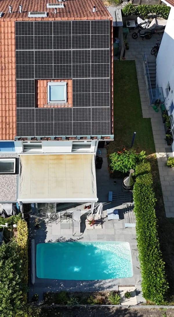 Immobilie in Deitingen - Reiheneinfamilienhaus mit Pool, Wintergarten und Partyraum - Bild 1