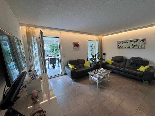 Immobilie in Deitingen - Reiheneinfamilienhaus mit Pool, Wintergarten und Partyraum - Bild 2