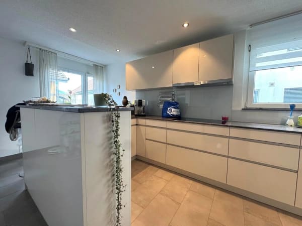 Immobilie in Deitingen - Reiheneinfamilienhaus mit Pool, Wintergarten und Partyraum - Bild 4