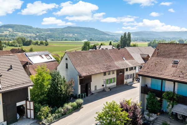Immobilie in Rietheim - AussergewÃ¶hnliches Haus mit viel Potential - Bild 0