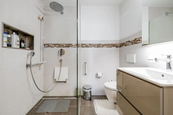 Immobilie in Erlinsbach So - GerÃ¤umige und helle 5.5-Zimmer Wohnung mit Weitblick - Bild 10