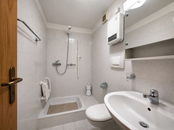 Immobilie in S. Pietro - Stabio San Pietro: Affascinante casa unifamiliare 3.5 locali con giardino privato e vista aperta - Bild 12
