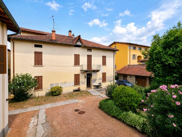 Immobilie in S. Pietro - Stabio San Pietro: Affascinante casa unifamiliare 3.5 locali con giardino privato e vista aperta - Bild 2
