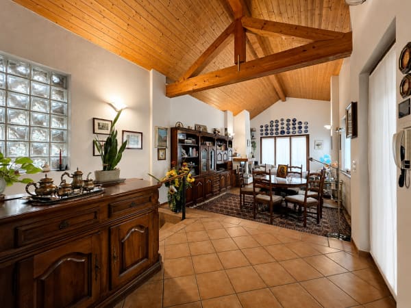 Immobilie in S. Pietro - Stabio San Pietro: Affascinante casa unifamiliare 3.5 locali con giardino privato e vista aperta - Bild 7