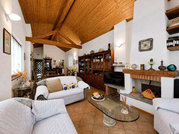 Immobilie in S. Pietro - Stabio San Pietro: Affascinante casa unifamiliare 3.5 locali con giardino privato e vista aperta - Bild 8