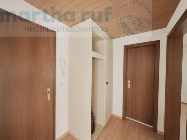 Immobilie in Wilderswil - Behagliche 2.5- Zimmer Ferienwohnung mit CheminÃ©e und Balkon - Bild 6