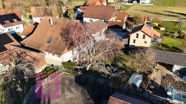 Immobilie in Ogens - Magnifique ferme équestre rénovée – 3 appartements – Ogens (VD) - Bild 0