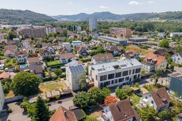Immobilie in Brugg Ag - Exklusives Penthouse im obersten Stockwerk mit zwei Terrassen, Ã¼berwiegend offener Grundriss mit rund 181 m2 - Bild 0