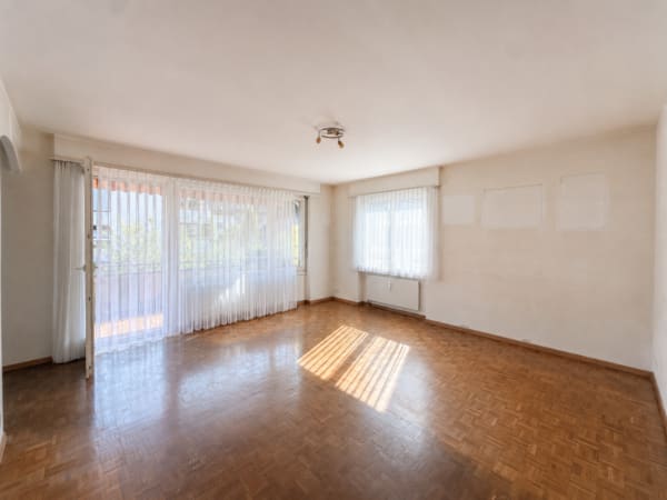 Immobilie in Oberdorf Bl - Raum für Ihre Ideen: Helle 3.5-Zimmer-Eckwohnung in Oberdorf BL - Bild 2