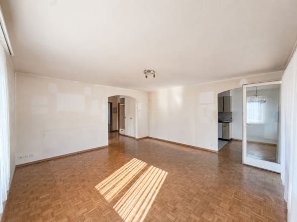 Immobilie in Oberdorf Bl - Raum für Ihre Ideen: Helle 3.5-Zimmer-Eckwohnung in Oberdorf BL - Bild 3