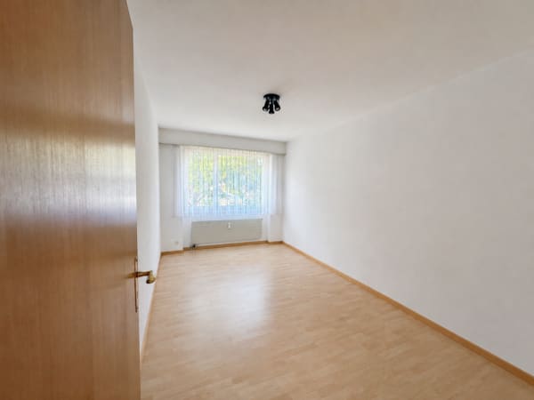 Immobilie in Oberdorf Bl - Raum für Ihre Ideen: Helle 3.5-Zimmer-Eckwohnung in Oberdorf BL - Bild 8