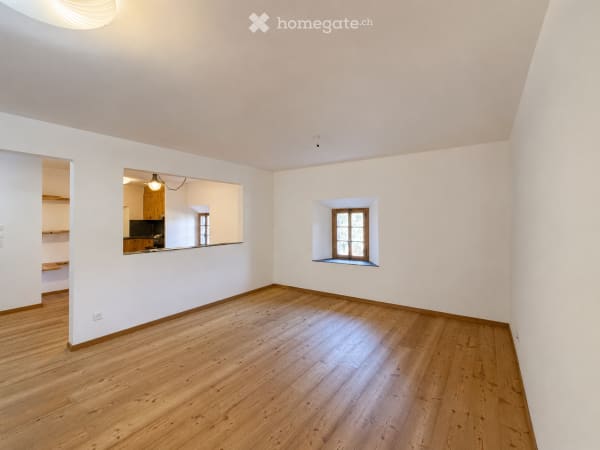 Immobilie in Madulain - Elegant Alpine Apartment in an Authentic Engadine House - Bild 1