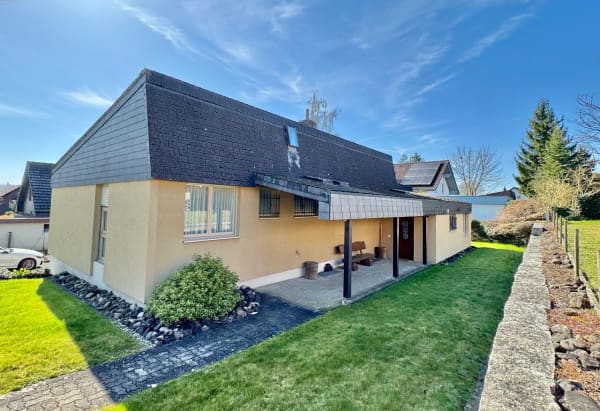 Immobilie in Oerlingen - 6.5 Zimmer Bungalow - sonnig, grosser Garten - Bild 1