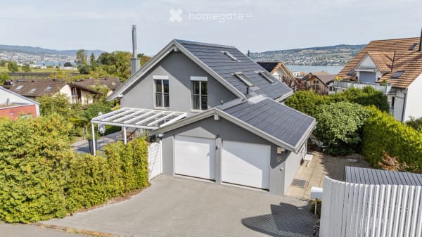 Immobilie in Au Zh - Well maintained 7.5-Room Single Family Home  perfectly located between ZÃ¼rich and Zug - Bild 1