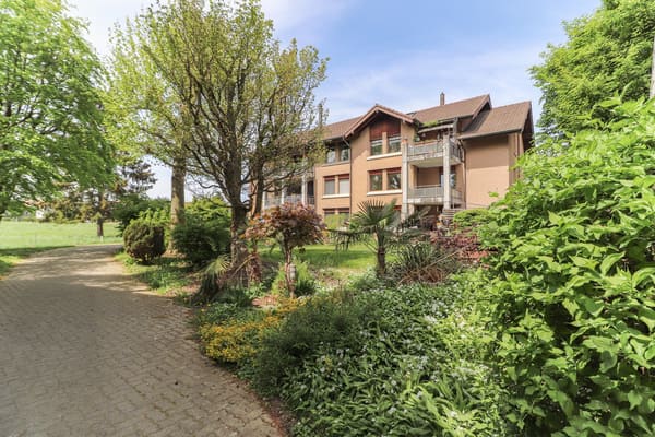 Immobilie in Fraubrunnen - Frisch sanierte 4.5 -Zimmer-Wohnung mit Einstellhallenplatz, Bastelraum- und Kellerabteil - Bild 0