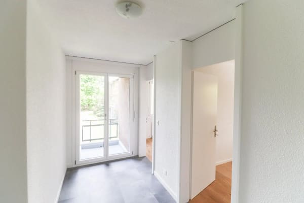 Immobilie in Fraubrunnen - Frisch sanierte 4.5 -Zimmer-Wohnung mit Einstellhallenplatz, Bastelraum- und Kellerabteil - Bild 8