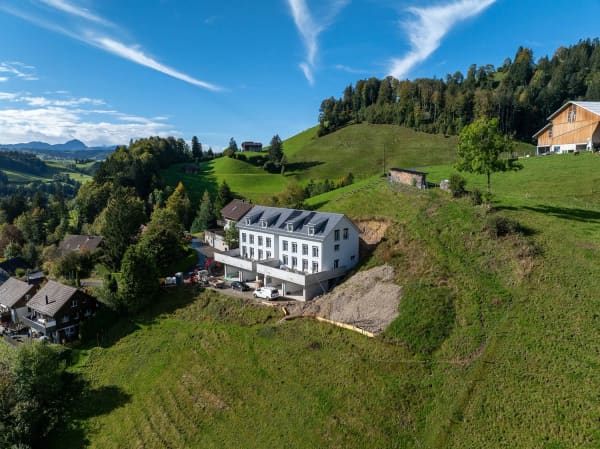 Immobilie in Dicken - 6.5-Zi. Reiheneckhaus mit SÃ¤ntisblick in Dicken SG - Bild 0
