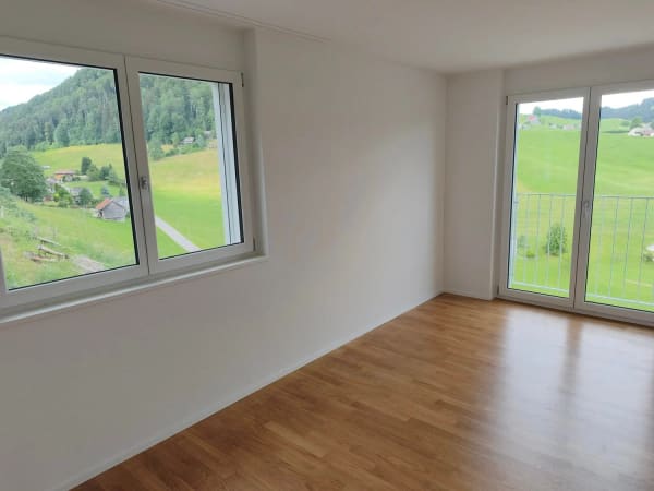 Immobilie in Dicken - 6.5-Zi. Reiheneckhaus mit SÃ¤ntisblick in Dicken SG - Bild 3