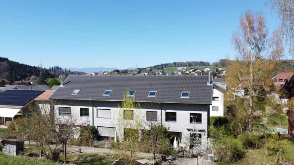 Immobilie in Wynigen - Familienfreundliches, modernes & grosszÃ¼giges Reihen-Eckeinfamilienhaus mit Garten und vielen Extras - Bild 0