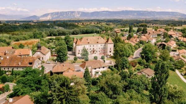 Immobilie in Dardagny - CHARME ET AUTHENTICITÉ AU C?UR DE LA CAMPAGNE GENEVOISE - Bild 0