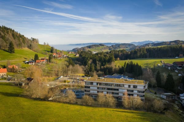 Immobilie in Rehetobel - Exklusive 3.5-Zimmer-Wohnung im Appenzeller Vorderland, Unterrechstein - Bild 0