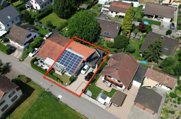 Immobilie in Möhlin - SMART HOME 5.5-7.5-DEFH MIT PV-ANLAGE, KLIMA, 4 E-AUTO-LADESTATIONEN UND MODERNSTER TECHNIK - Bild 1