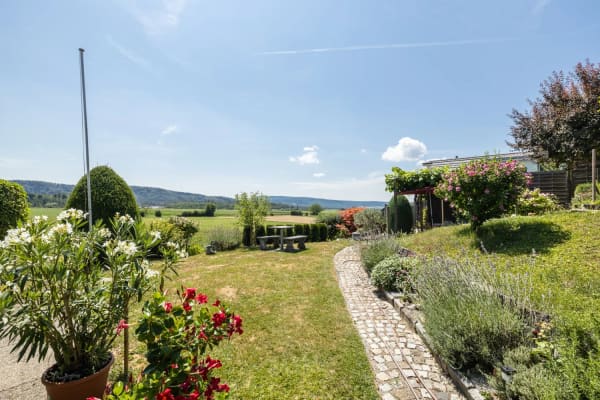 Immobilie in Hüntwangen - Freistehendes Einfamilienhaus mit grossem Garten - Bild 10